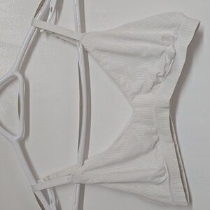 Aerie white bralette stretchy with adjustable straps no breadt padding